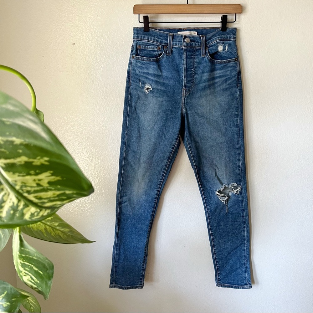 Levi’s | Distressed Button Fly Wedgie Skinny Jeans